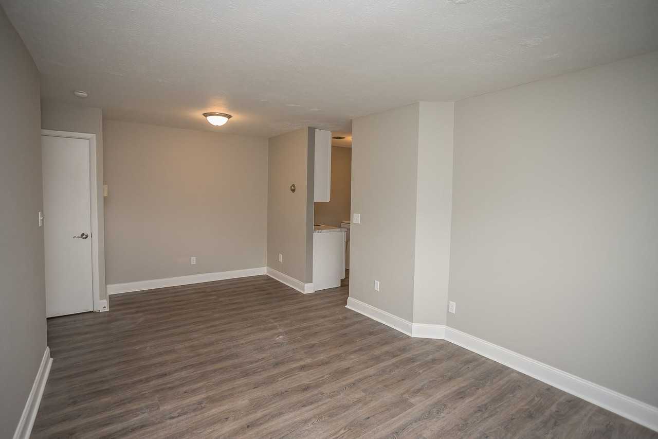 Bagley Pointe - Photo 7 of 33