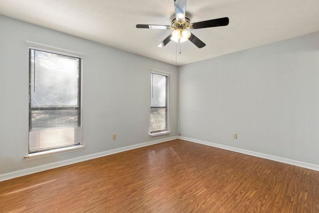 233 N Cedarbrook Dr - Photo 6 of 11