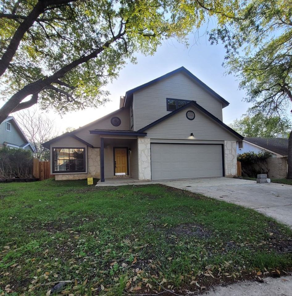 14623 Highland Rdg - Photo 2 of 42