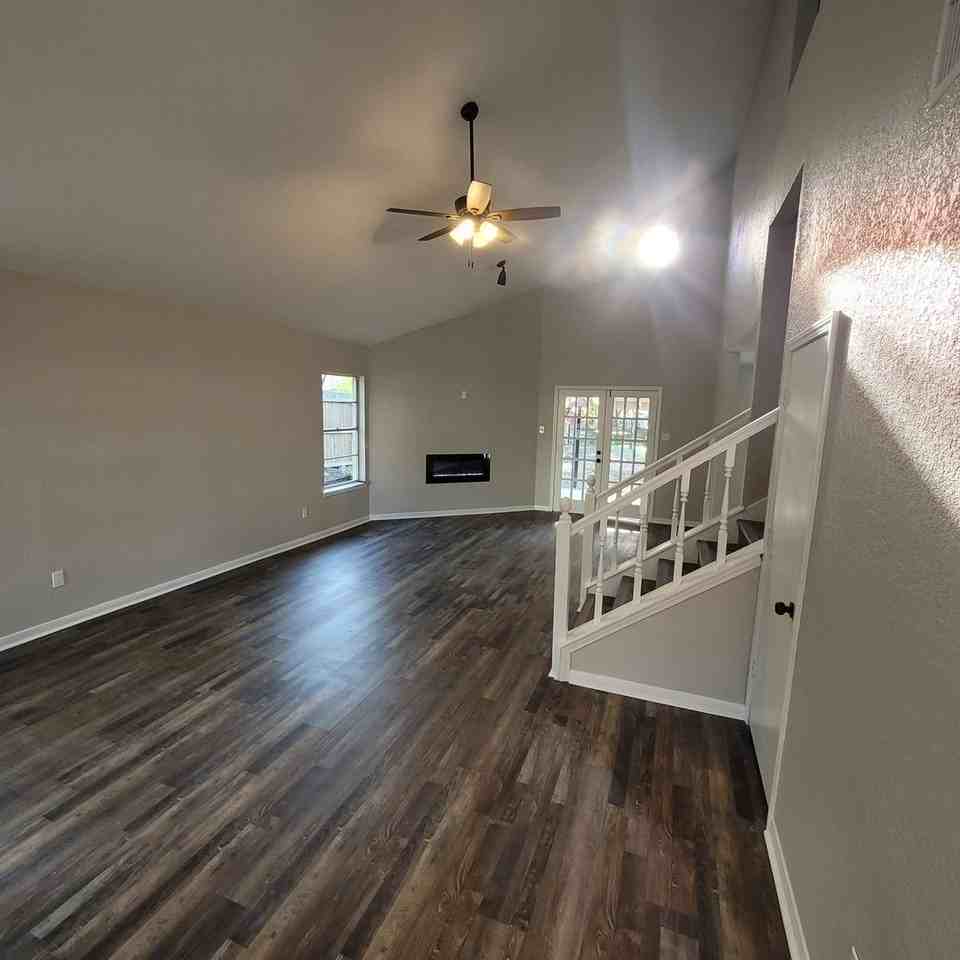 14623 Highland Rdg - Photo 5 of 42