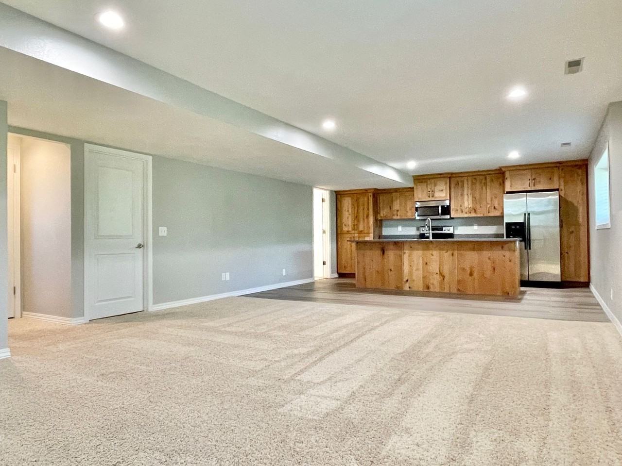 1403 Northridge Dr - Photo 4 of 18