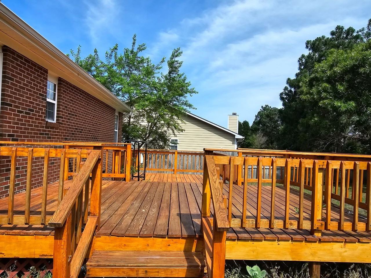 1049 Alexwood Dr - Photo 3 of 21