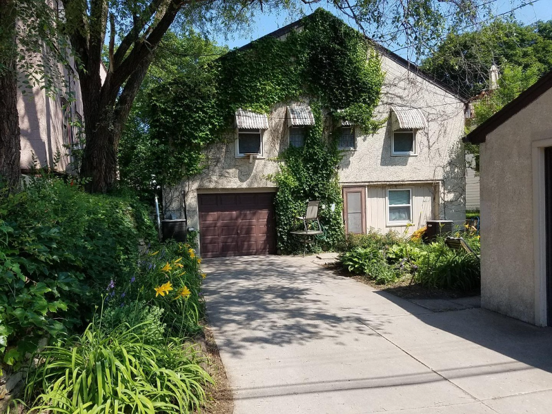 4232 Cedar Ave S - Photo 2 of 15