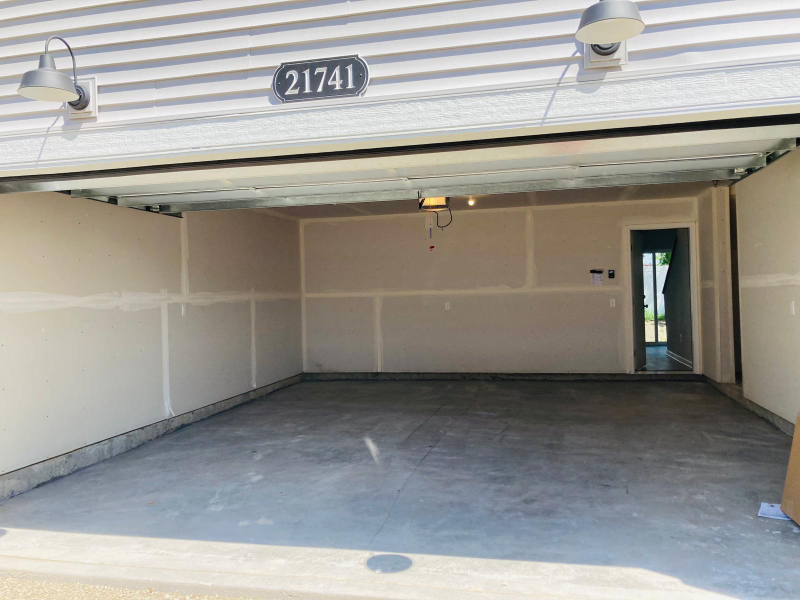 21741 Marsh View Blvd - Photo 3 of 21