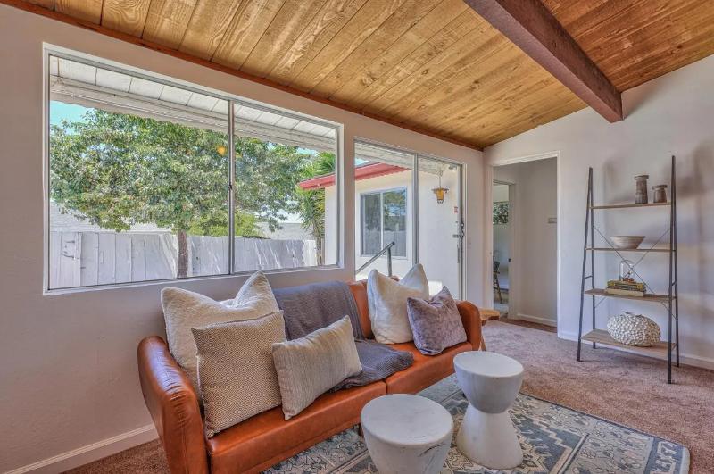 1165 Bella Vista Ct - Photo 2 of 12