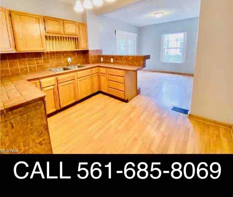 559 Dayton Street - Photo 4 of 18