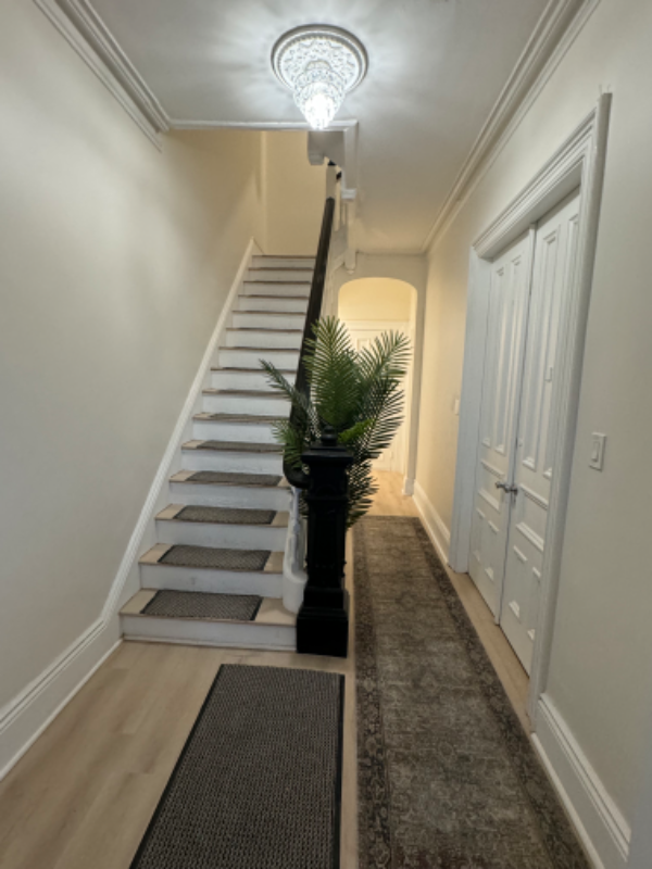 4 Montrose St #4
