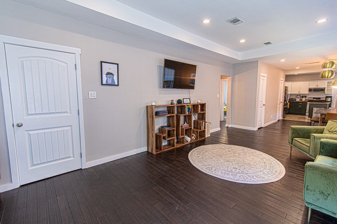 807 S Waverly Dr #NA - Photo 2 of 21