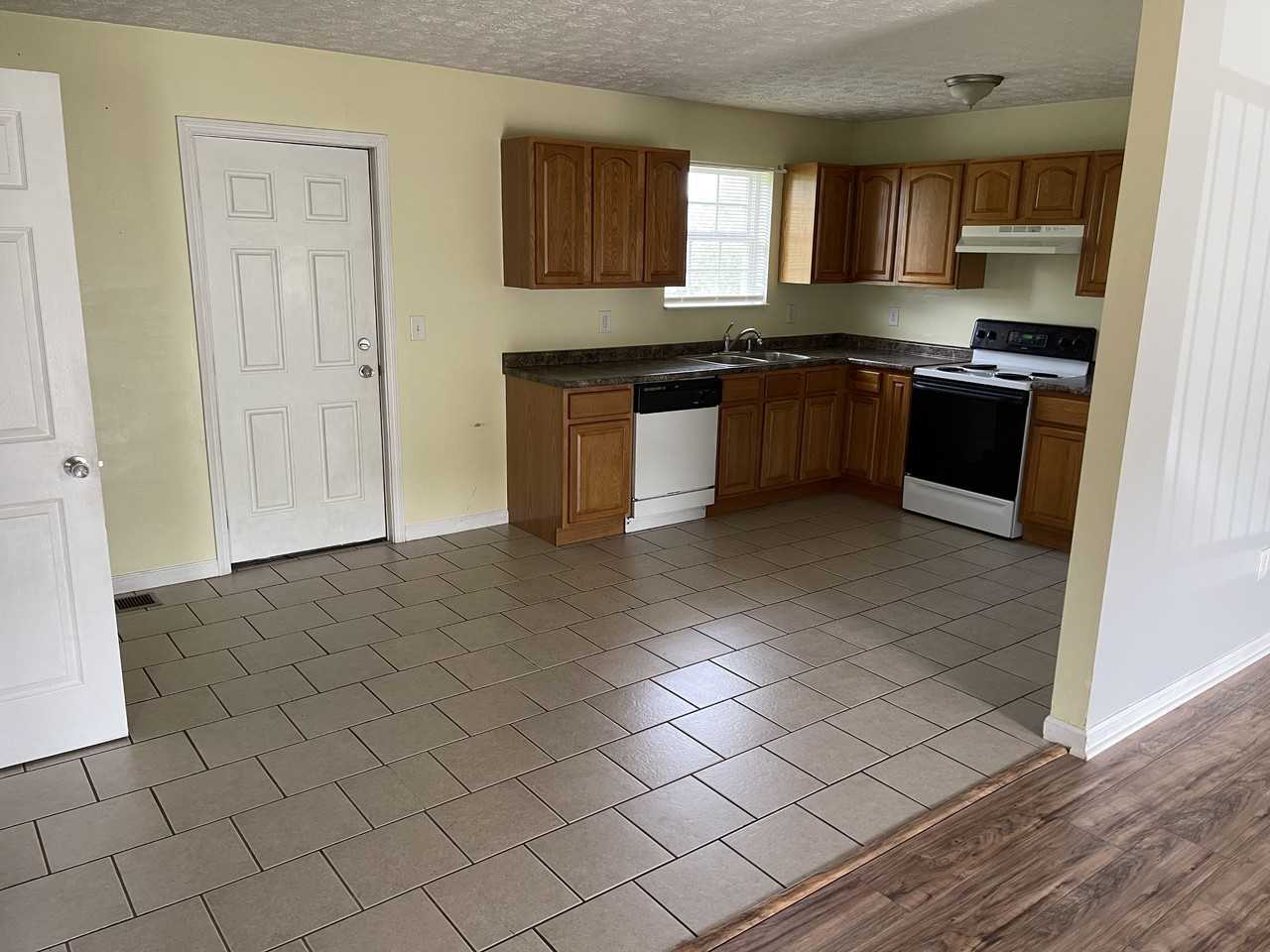 857 Quiet Oaks Way #NA - Photo 3 of 19