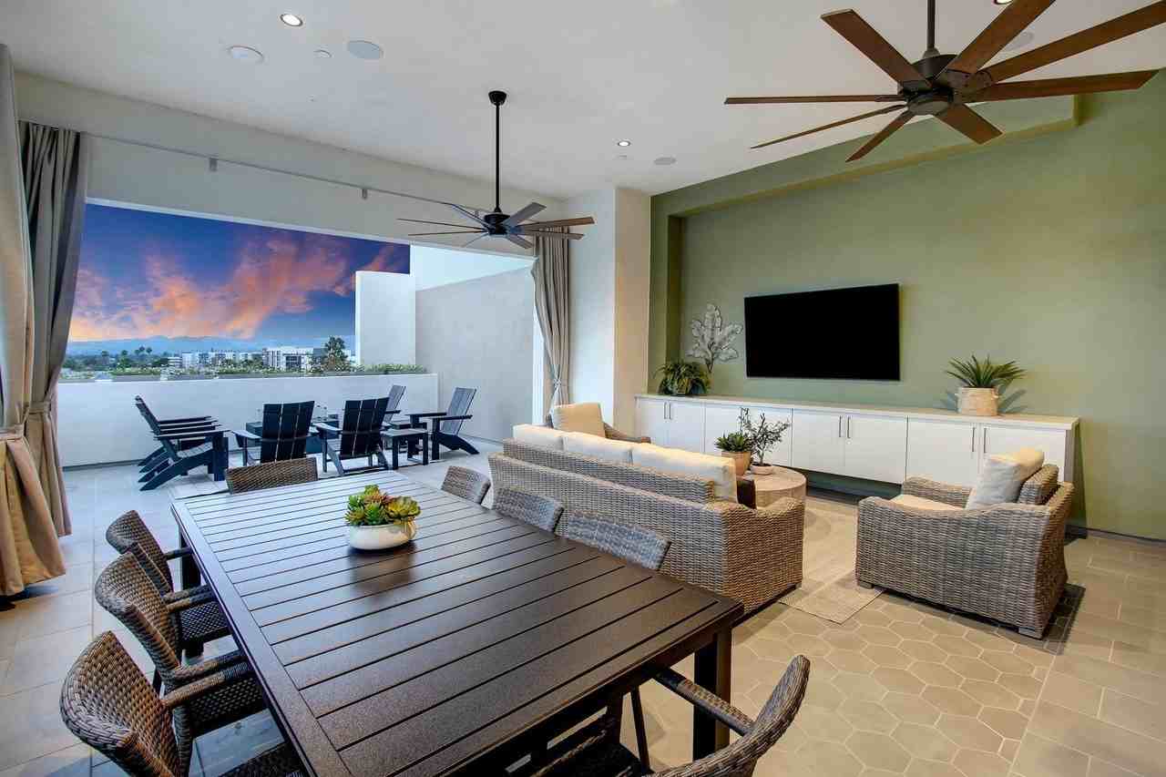 Skye at Warner Center - Photo 2 of 26