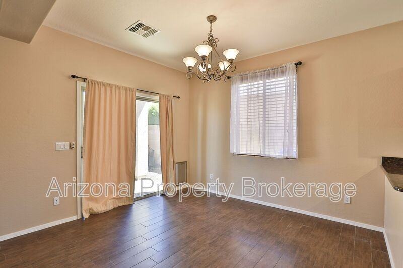 875 S Porter St - Photo 6 of 30