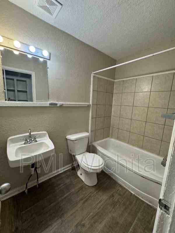 828 S Water St #1 - Photo 6 of 7
