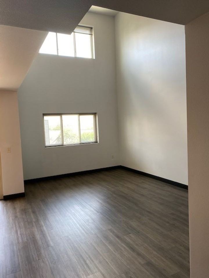 Yahara Terrace, LLC - Photo 4 of 21