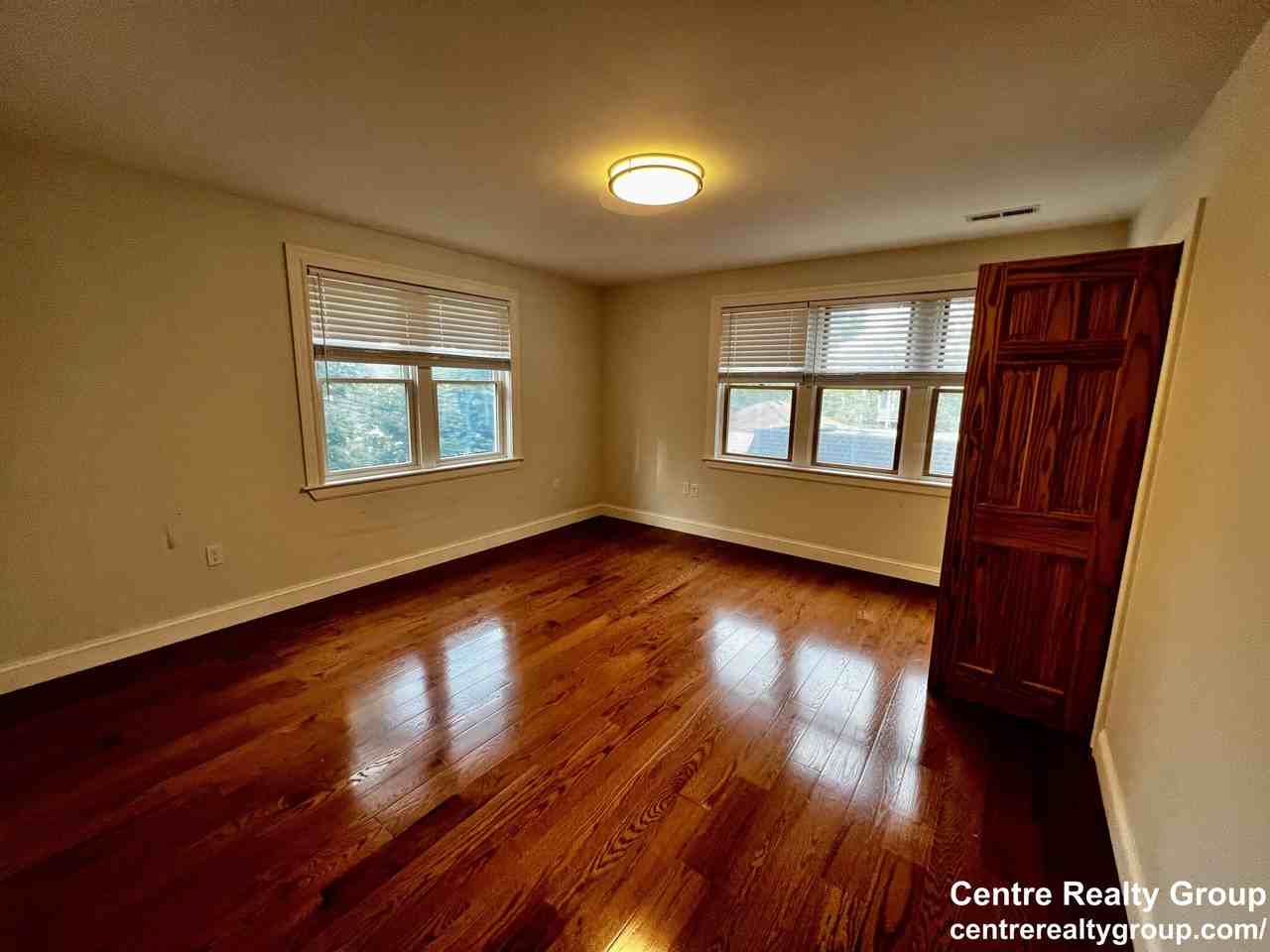 4350 Washington St #R - Photo 7 of 11