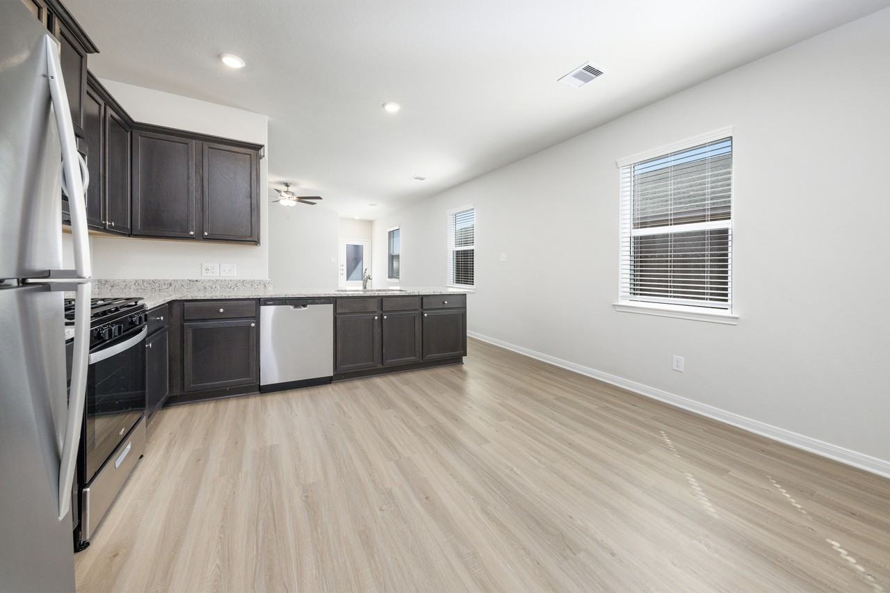 Sweetwater Ridge - Photo 6 of 16