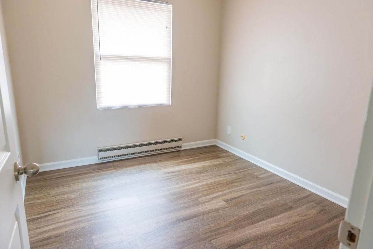 309 West Springfield Avenue - Photo 7 of 17