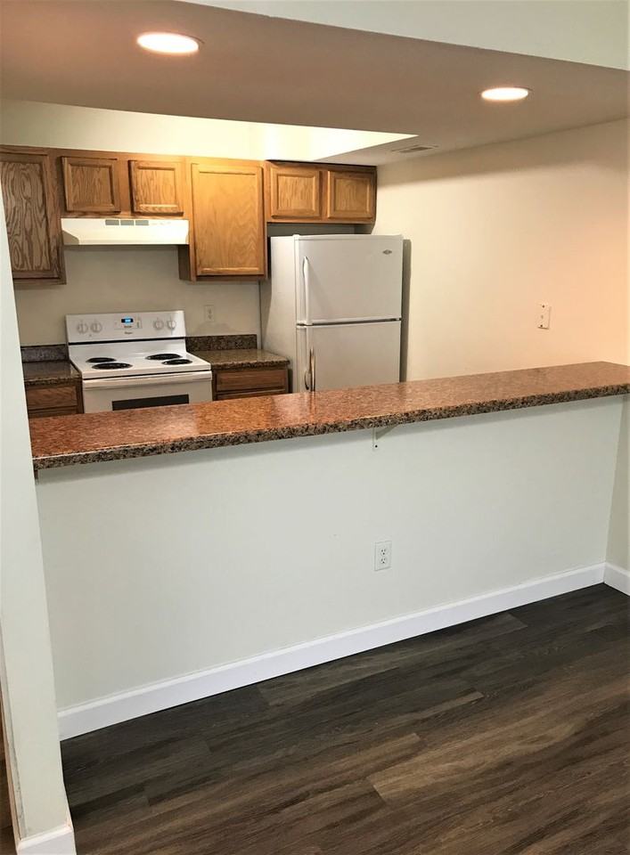 101 South Coler Avenue - Photo 4 of 15