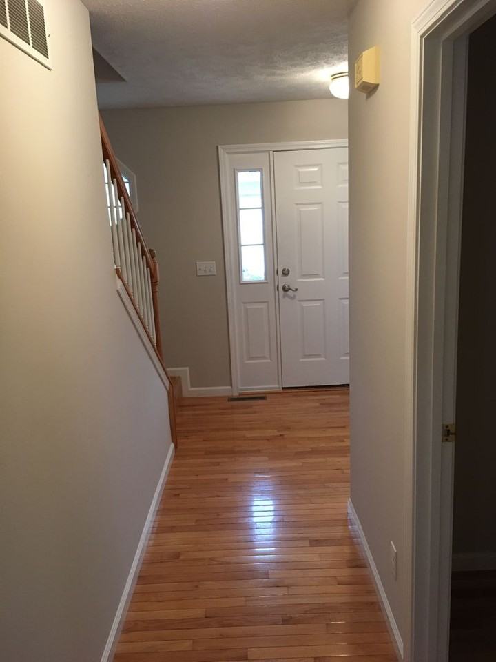 701 E Tomaras Ave - Photo 5 of 22