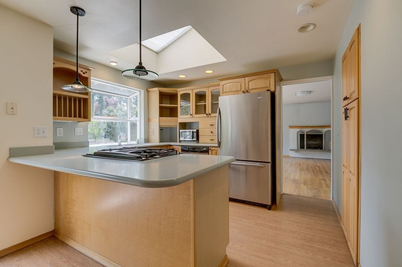 12631 Se 27th St - Photo 2 of 19