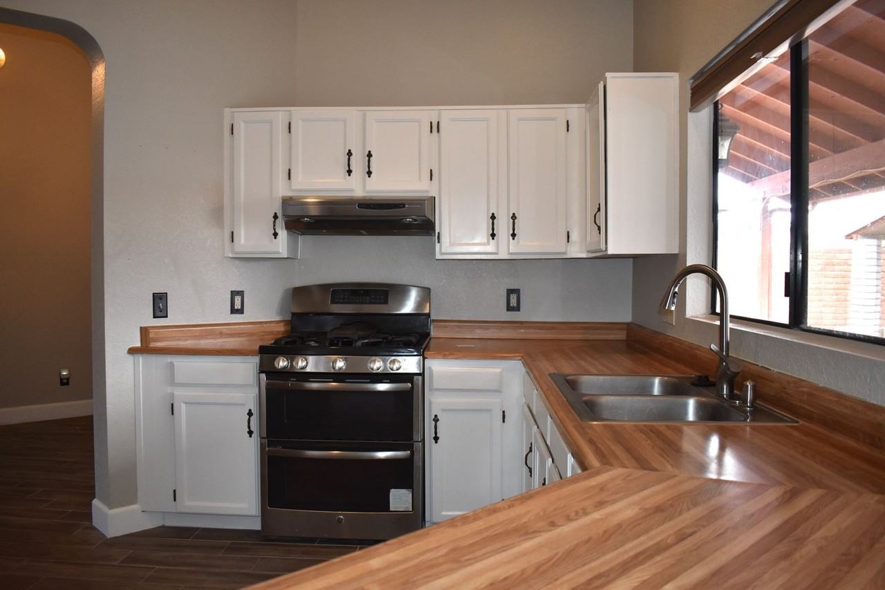 3547 Briarwood Dr - Photo 7 of 23