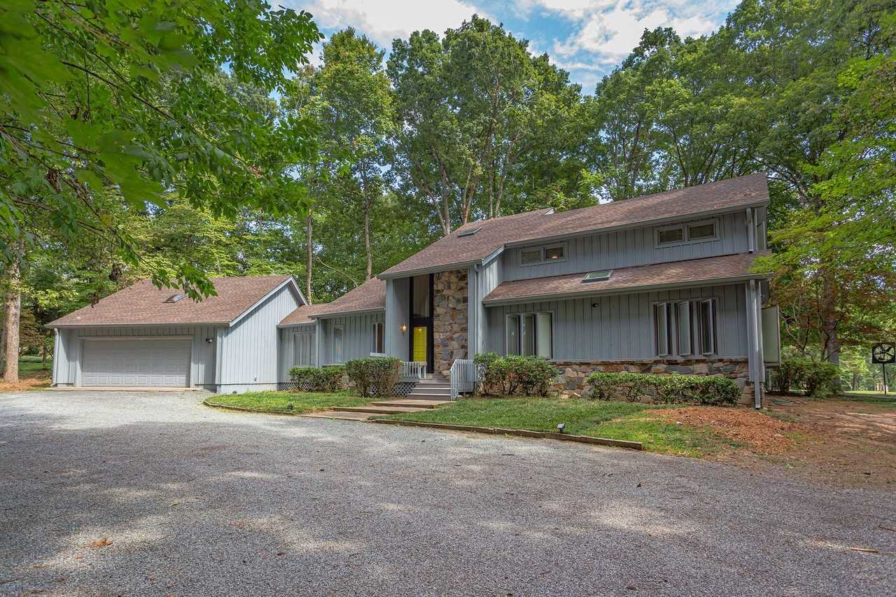 1508 Cole Mill Rd - Photo 2 of 43