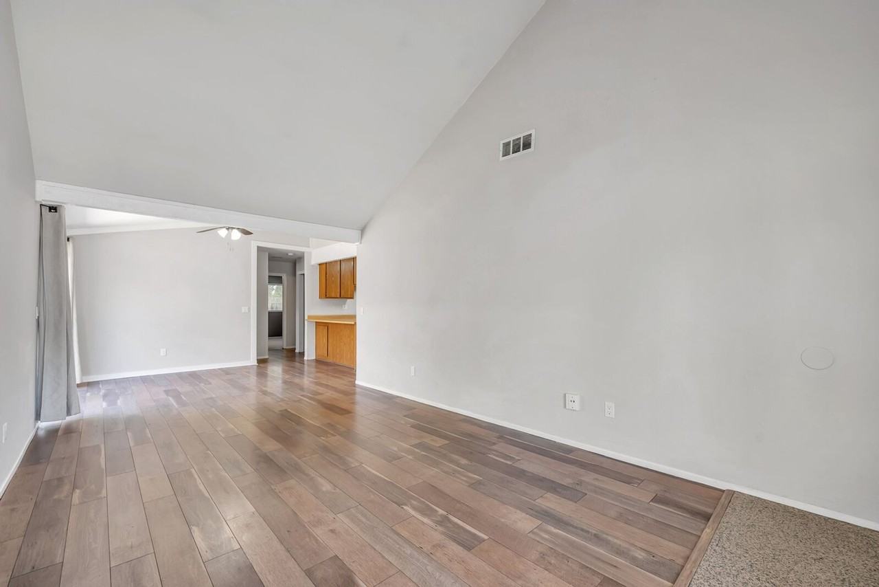 6852 6852 / 6854 Concert Way - Photo 4 of 20