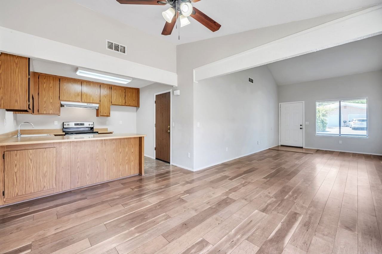 6852 6852 / 6854 Concert Way - Photo 7 of 20