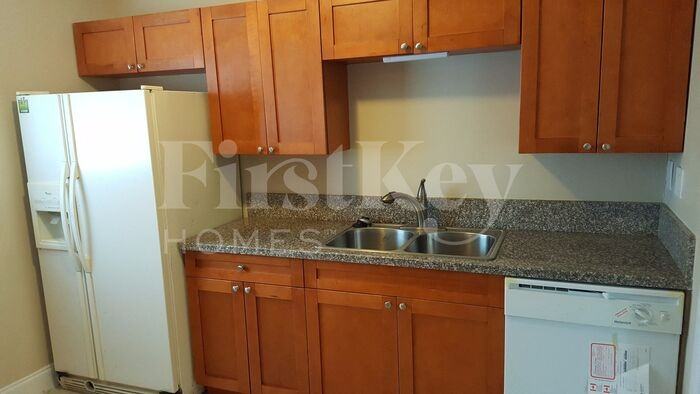 1344 W River Dr - Photo 2 of 10