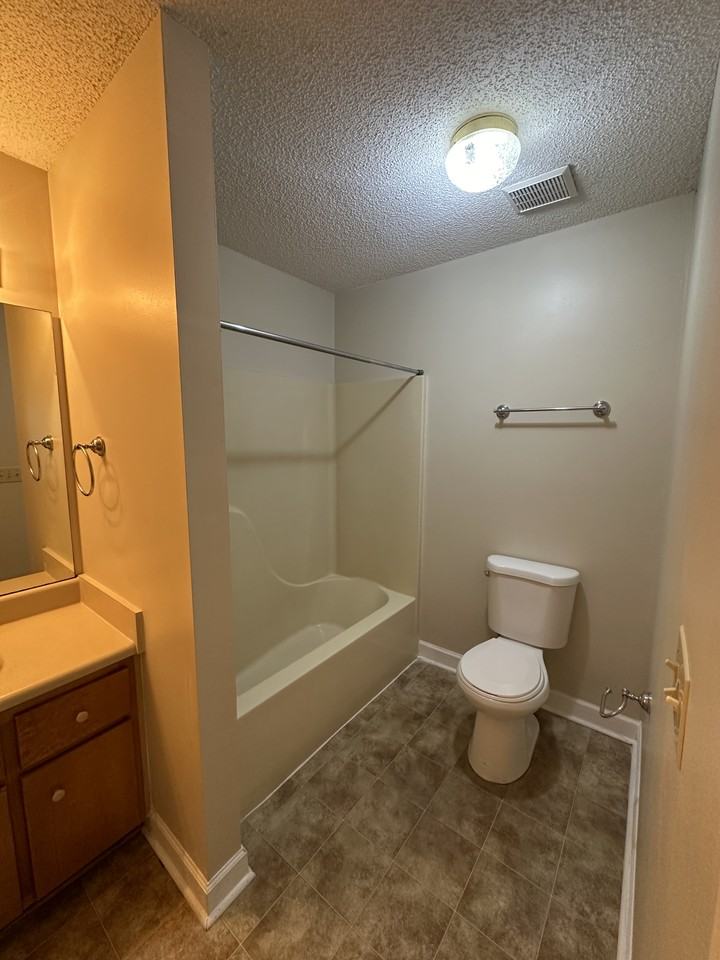 140 Talbot Ct #140 - Photo 6 of 14