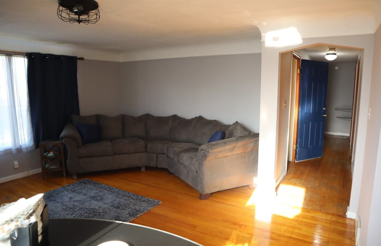 1343 Pagel Ave #2UPPER - Photo 3 of 21