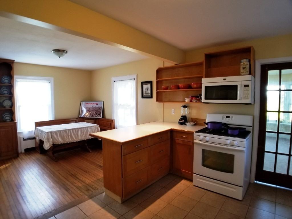 27 Yasgur Rd #NA - Photo 3 of 20