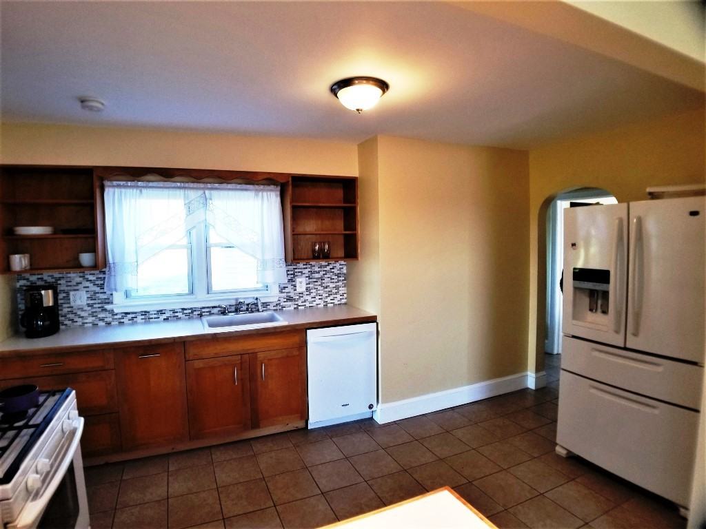 27 Yasgur Rd #NA - Photo 5 of 20