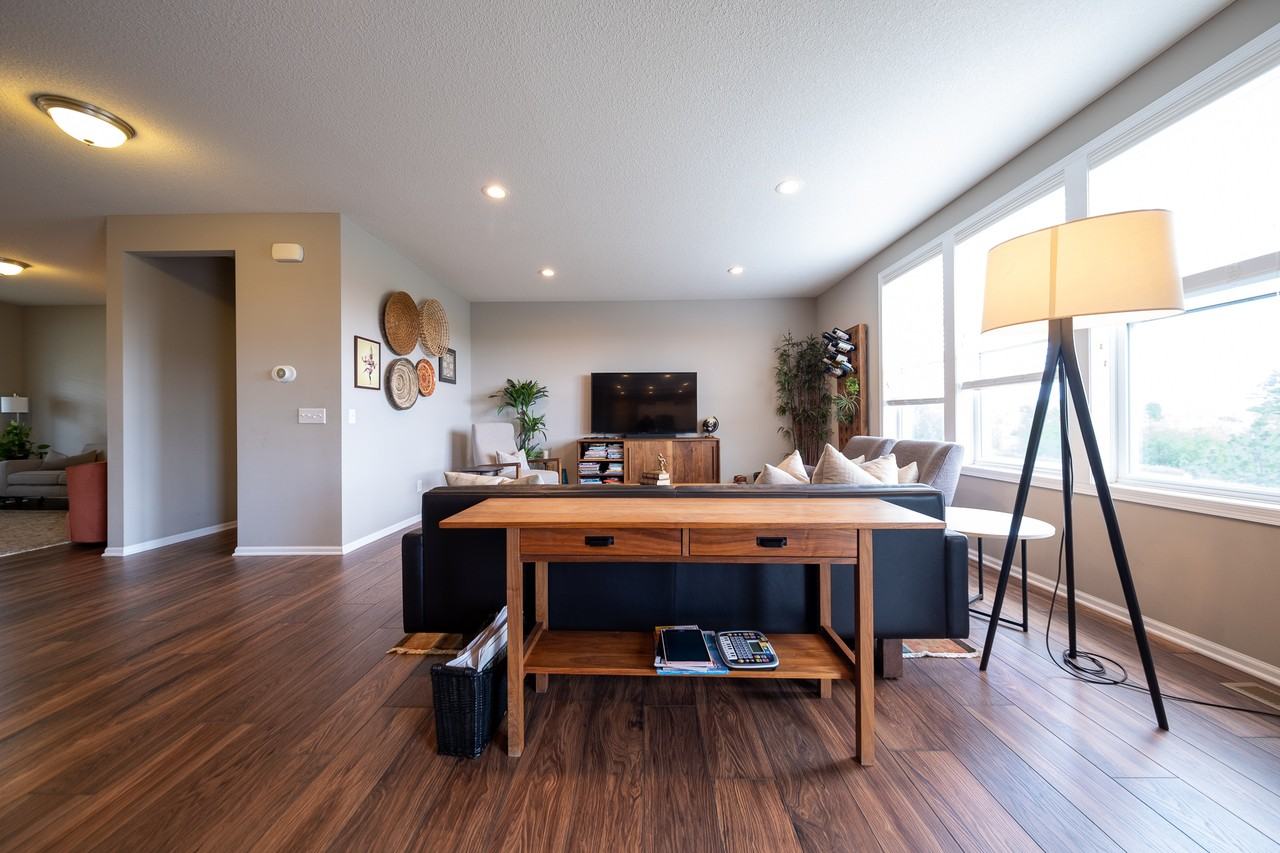 5585 Queensland Ln N #1 - Photo 4 of 45