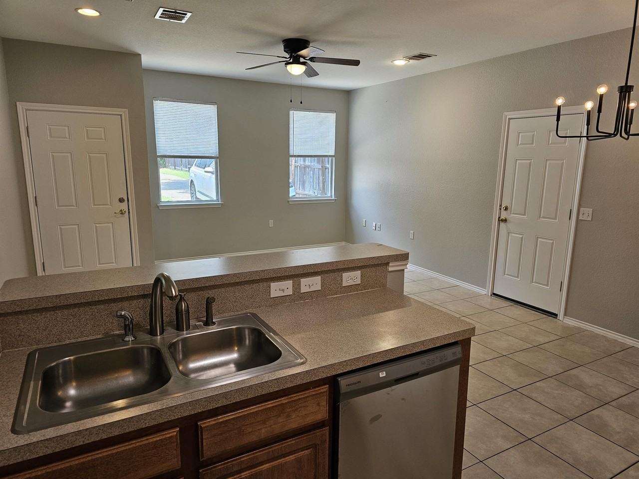 7617 Bennett Ave #B - Photo 5 of 10