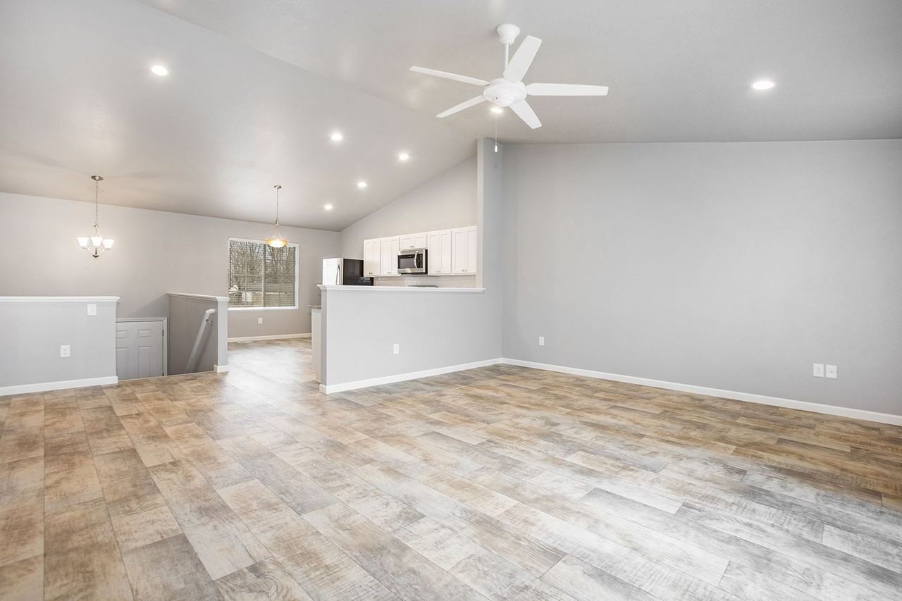 26206 Northland Crossing Dr - Photo 4 of 19