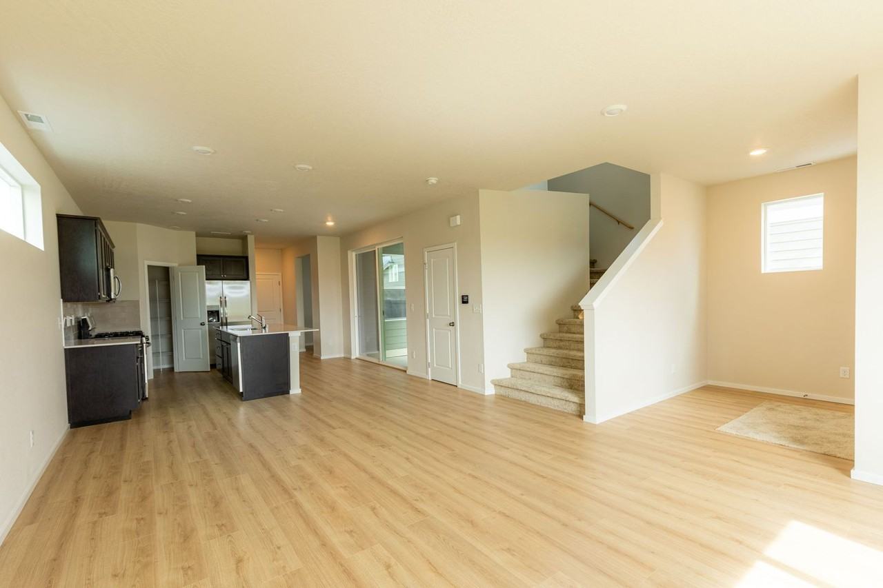 24513 24513 E Feather Loop Ln - Photo 6 of 29