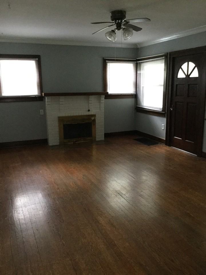 2525 A Ave Ne - Photo 2 of 23