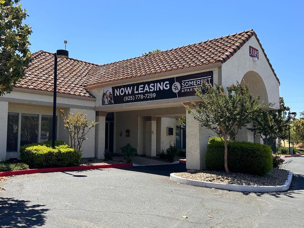 3185 Contra Loma Blvd - Photo 7 of 40