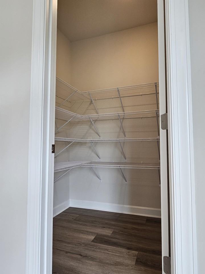 140 Lavinia Cir #1 - Photo 5 of 49