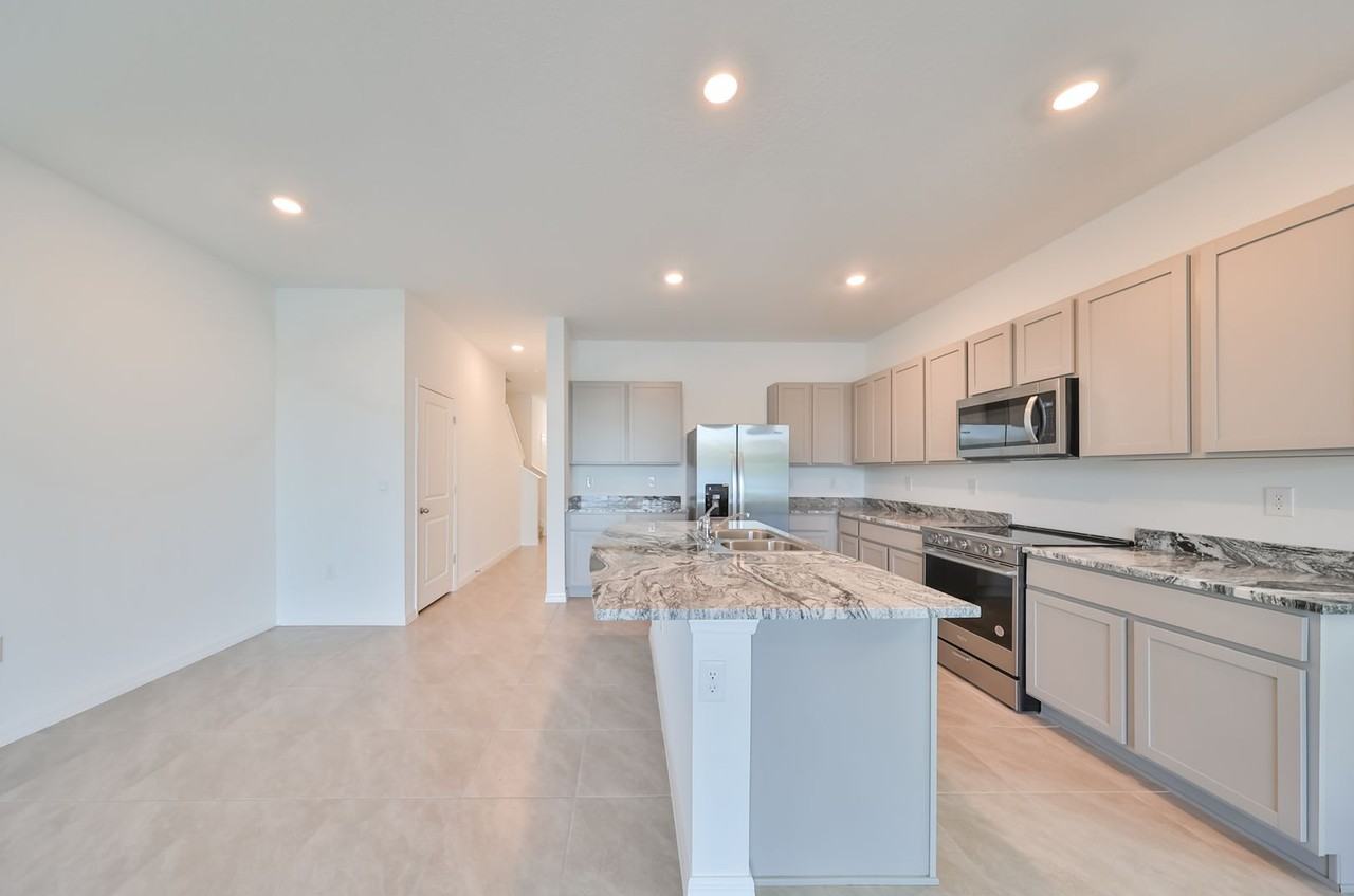 379 Mangrove Shade Cir - Photo 4 of 16