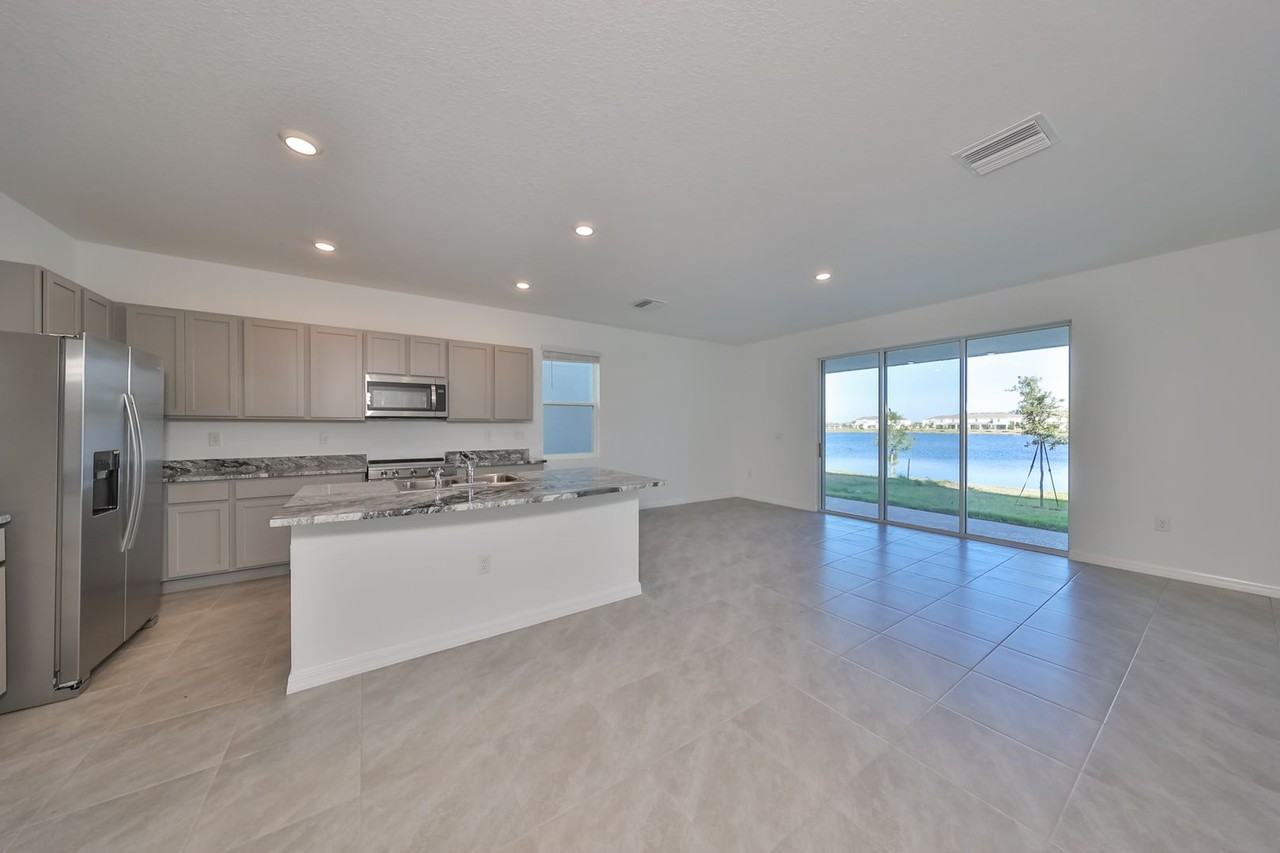 379 Mangrove Shade Cir - Photo 5 of 16