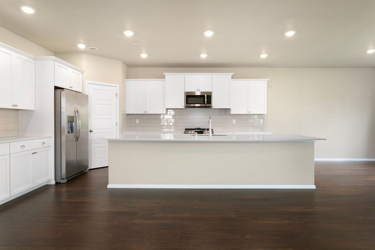 905 Timberline Ave - Photo 3 of 16