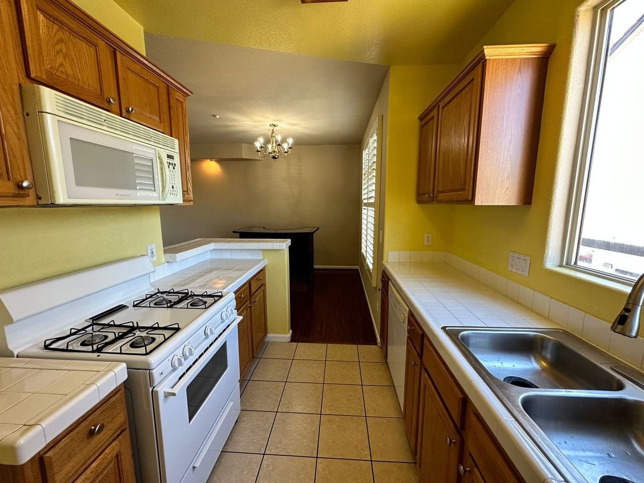 25126 Angelina Ln #9 - Photo 2 of 28