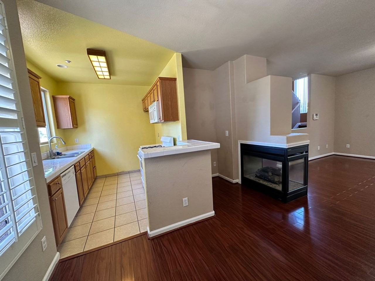 25126 Angelina Ln #9 - Photo 6 of 28
