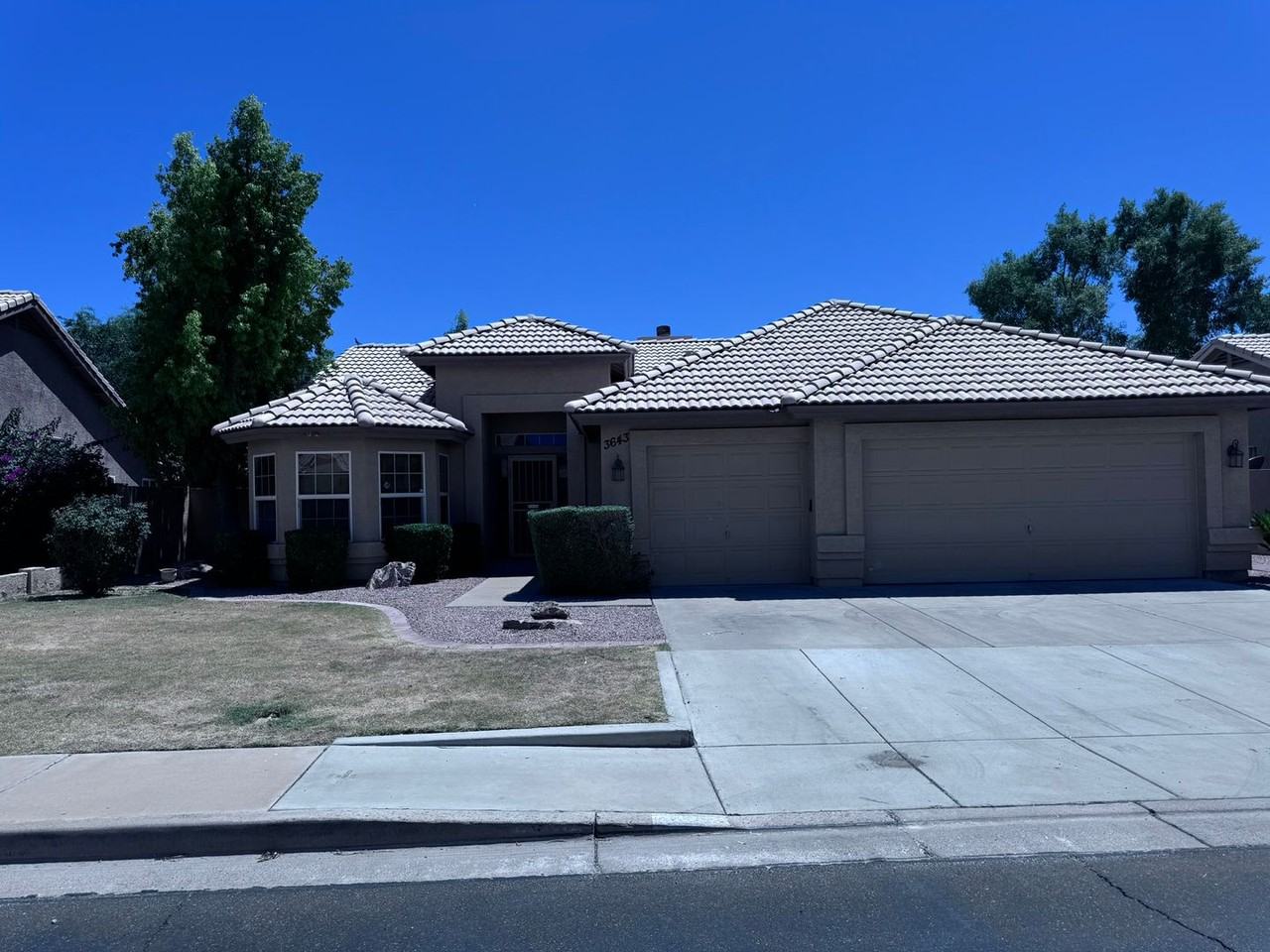 3643 W Shannon St - Photo 2 of 35