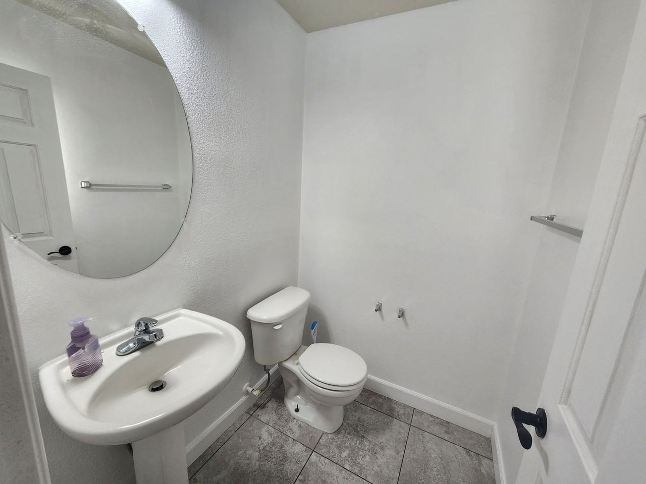 10256 Franford Ct - Photo 5 of 49