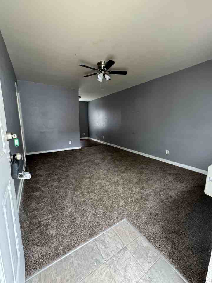 824 S Water St - Photo 2 of 6