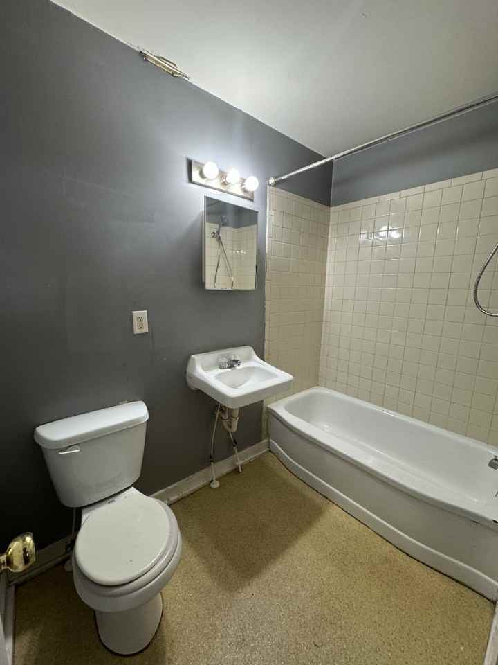 824 S Water St - Photo 6 of 6
