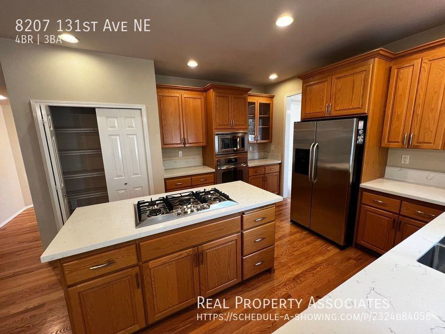 8207 131st Ave Ne - Photo 3 of 29