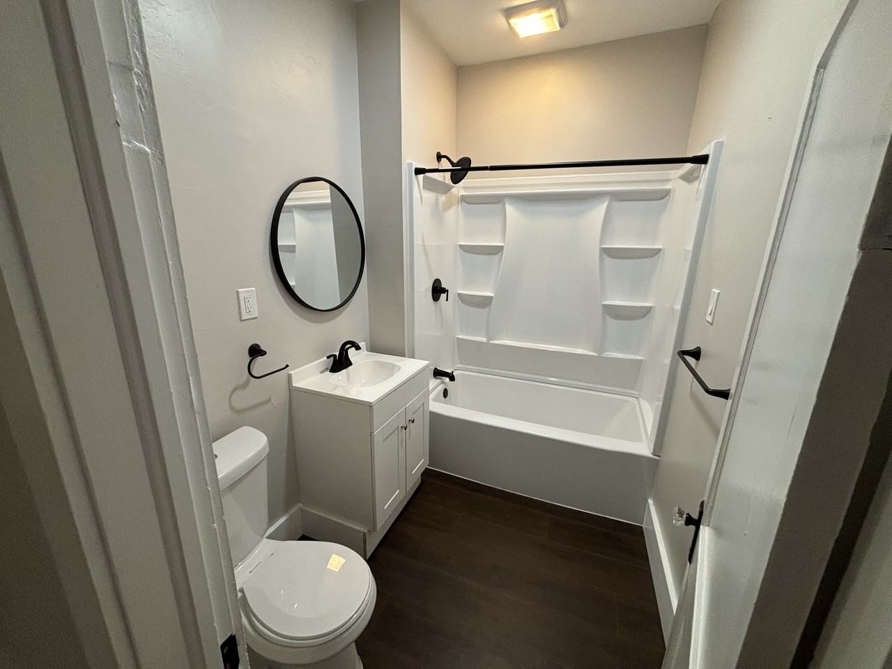 402 W Mobile St #NA - Photo 2 of 9